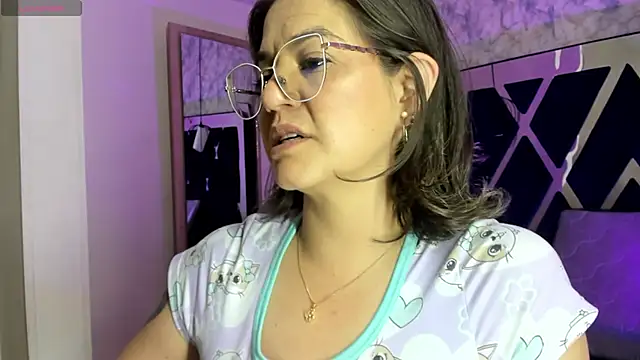 Luciifeer_ live XXX chat