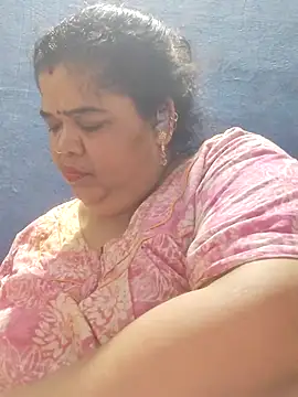 tamilthanushri লাইভ XXX চ্যাট