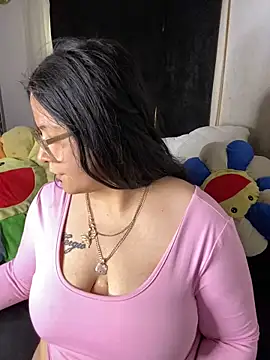 Chat +18 de MsConejitaa ao vivo