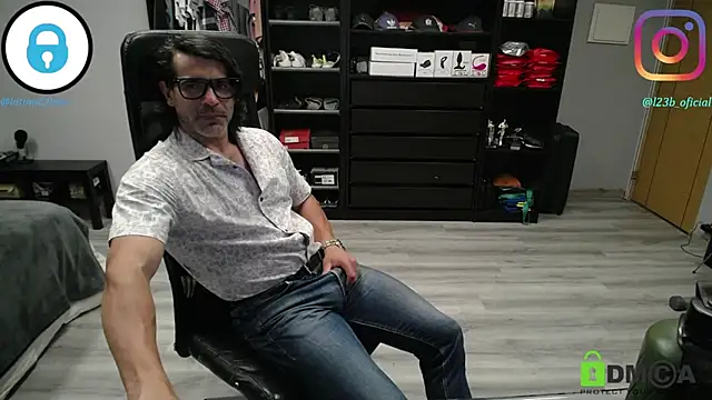 Show de latinoo23bom na webcam