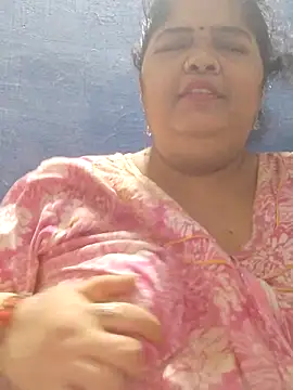 tamilthanushri Chat XXX in diretta