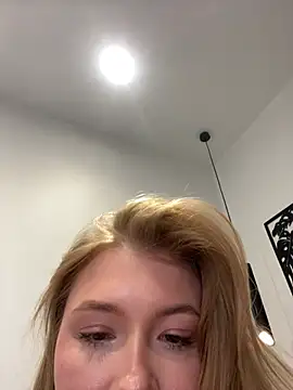 _Leya_ Adlı Modelin Canlı XXX Sohbeti