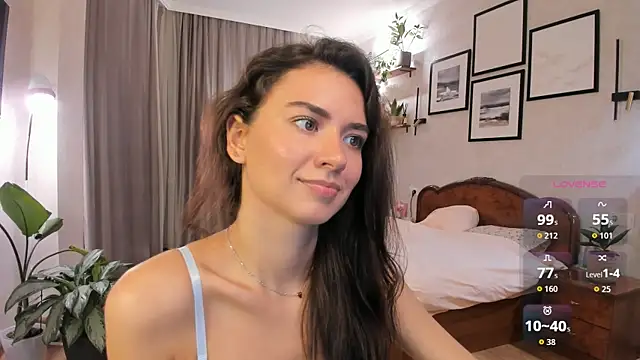 NicoleLuv's Webcam Show