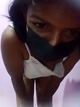 Malee_S Chat XXX in diretta