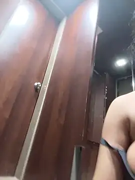 nayan_taraa Adlı Modelin Canlı XXX Sohbeti