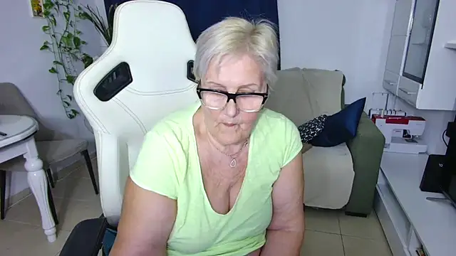 Selenna57's Live XXX Chat