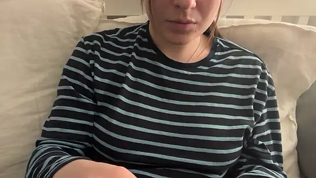 Lucyschickt Live XXX-chat