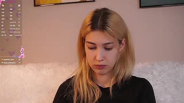 Онлайн чат XXX AngelicRice