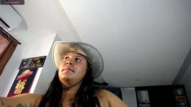 Junaiker_roa1 Webcam Show