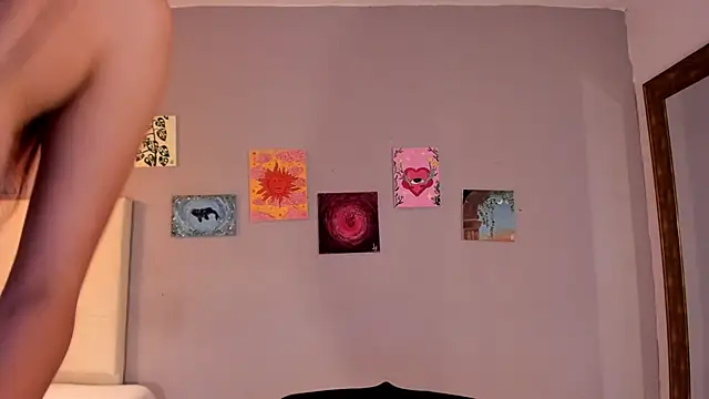 Maia_W10's Live XXX Chat