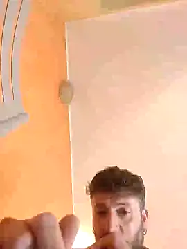 datancre88: διαδικτυακό σόου στην κάμερα