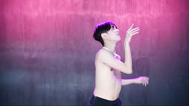 Queen-Vibe Adlı Modelin Web Kamerası Şovu