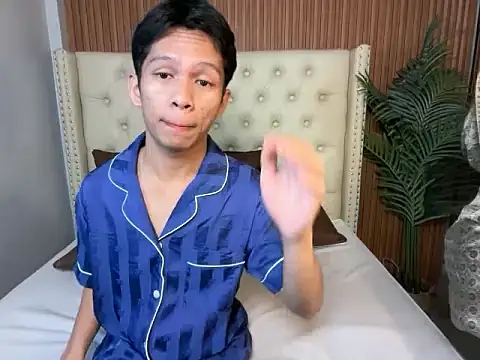 carla_charmxx's Webcam Show