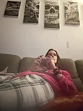 Czat XXX na żywo – Laura_Ati