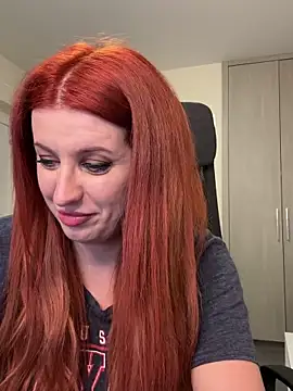 RoxxyDallas' Live XXX Chat