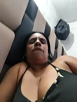 Zeyllyjhonson's Live XXX Chat