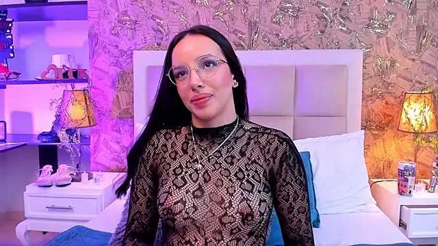 ValkyriaSteel: онлайн-секс-чат