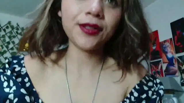 Dama_Scarlata18's Live XXX Chat