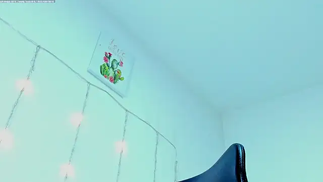 Chatroom XXX en direct de monica_little23