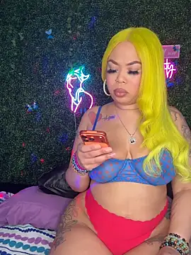 Chatroom XXX en direct de RenaThickAss