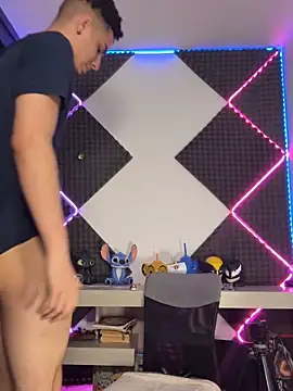 bigryann23's Live XXX Chat