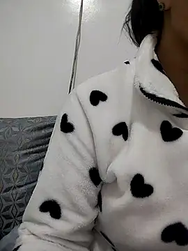 lolo890 live XXX chat