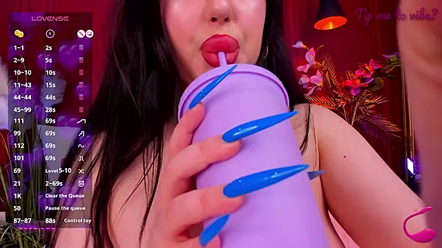 แชท XXX สดของ Mayzzie