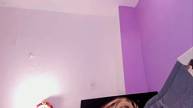 Charlotte11-11's Live XXX Chat