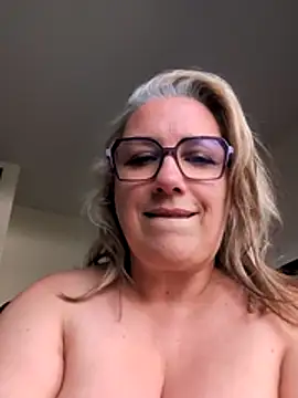 Canadian_BBW 在線直播表演