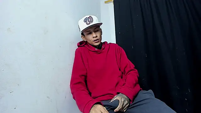 self_love46 Adlı Modelin Web Kamerası Şovu