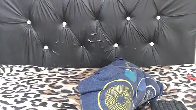 TallGoddessX_ Live XXX-chat