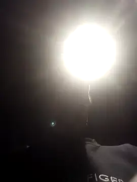 Joona1994: διαδικτυακό σόου στην κάμερα