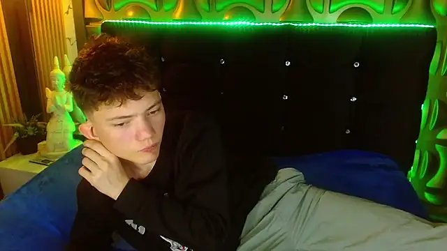 cruz_dante Chat XXX in diretta