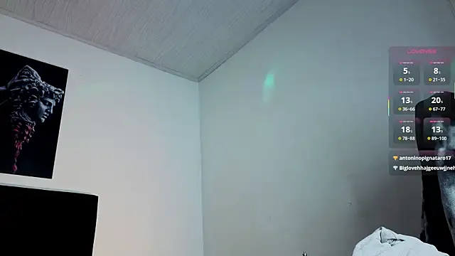 JuanCamiilo_66's Webcam Show