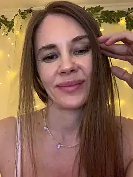 دردشة LucieMack الجنسية المباشرة