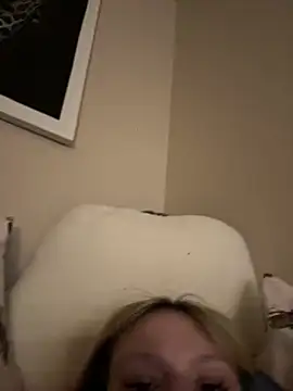 hyperafterdark's Webcam Show