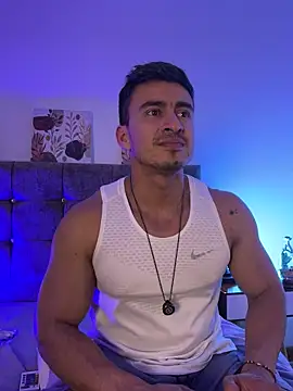 Chris_Clarck লাইভ XXX চ্যাট