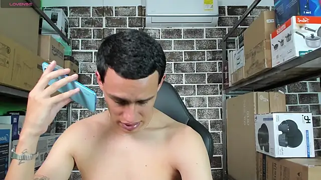 Chat +18 de 69osiris ao vivo