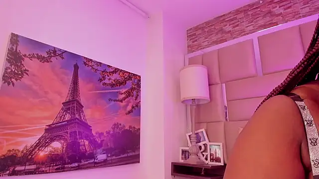 Chat +18 de ShaniaBrownn ao vivo