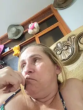 SeductionSilera Adlı Modelin Canlı XXX Sohbeti