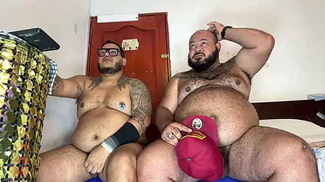 Show modela Bearspigdirty na web-kameri