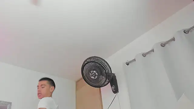 GilberMxx webcam show