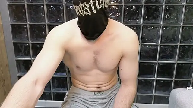 chantatummm Show in webcam