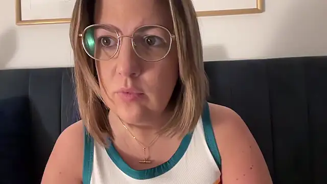 Czat XXX na żywo – MsBelleWarick