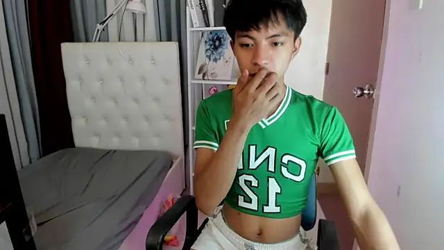 Chat +18 de davincihugecock ao vivo