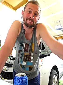 MrMechanic38 Live XXX Chat