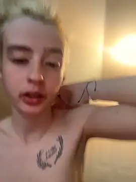 SeccySerena Adlı Modelin Canlı XXX Sohbeti