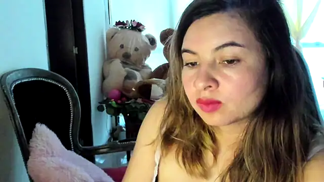 __Emma__11__Lecat_ Adlı Modelin Canlı XXX Sohbeti