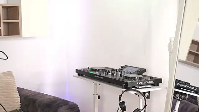 SatyaDj: απευθείας συνομιλία ΧΧΧ