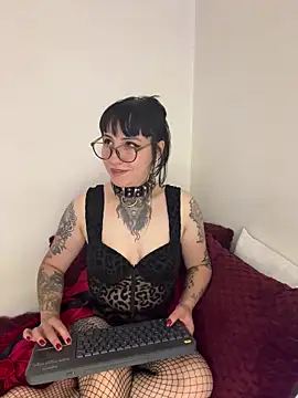 Chatroom XXX en direct de Ravenna666_